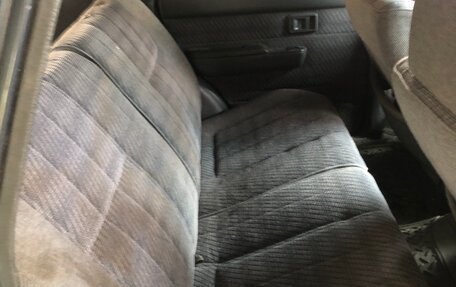 Toyota Hilux Surf III рестайлинг, 1993 год, 750 000 рублей, 8 фотография