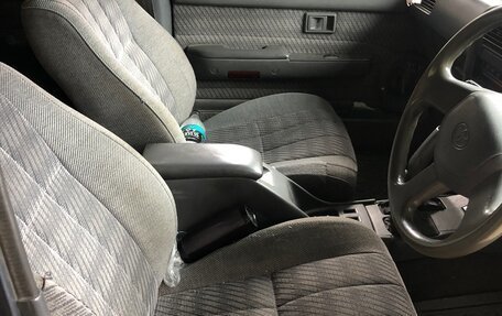 Toyota Hilux Surf III рестайлинг, 1993 год, 750 000 рублей, 4 фотография