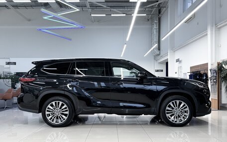 Toyota Highlander, 2025 год, 6 750 000 рублей, 9 фотография