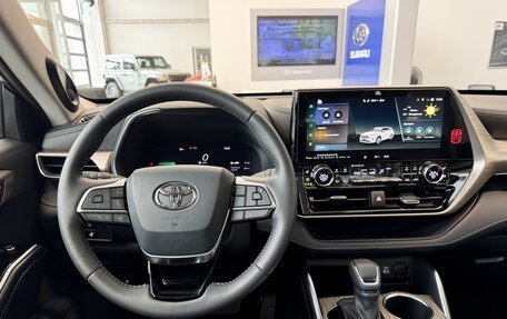 Toyota Highlander, 2025 год, 6 750 000 рублей, 21 фотография