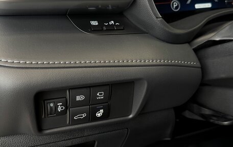 Toyota Highlander, 2025 год, 6 750 000 рублей, 13 фотография