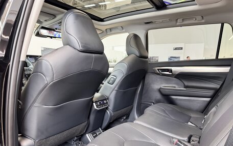 Toyota Highlander, 2025 год, 6 750 000 рублей, 26 фотография