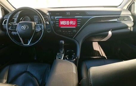 Toyota Camry, 2019 год, 1 925 000 рублей, 12 фотография