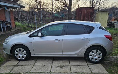 Opel Astra J, 2012 год, 800 000 рублей, 9 фотография