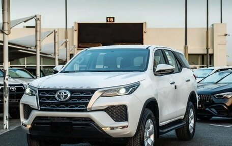 Toyota Fortuner II, 2025 год, 5 050 000 рублей, 2 фотография