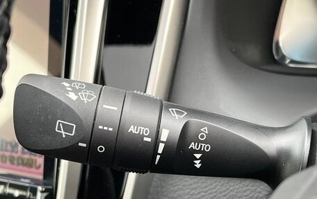 Toyota Harrier, 2020 год, 2 300 000 рублей, 17 фотография