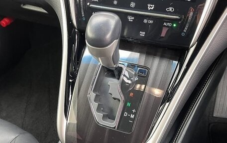 Toyota Harrier, 2020 год, 2 300 000 рублей, 28 фотография