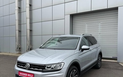 Volkswagen Tiguan II, 2018 год, 2 400 000 рублей, 1 фотография