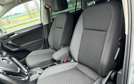 Volkswagen Tiguan II, 2018 год, 2 400 000 рублей, 11 фотография