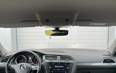 Volkswagen Tiguan II, 2018 год, 2 400 000 рублей, 17 фотография