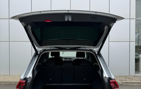 Volkswagen Tiguan II, 2018 год, 2 400 000 рублей, 24 фотография