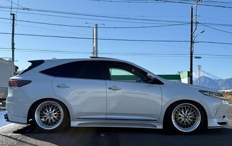 Toyota Harrier, 2020 год, 2 300 000 рублей, 9 фотография