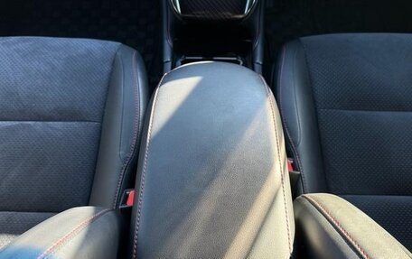 Toyota Harrier, 2020 год, 2 300 000 рублей, 32 фотография