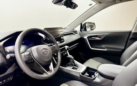 Toyota RAV4, 2025 год, 4 700 000 рублей, 11 фотография