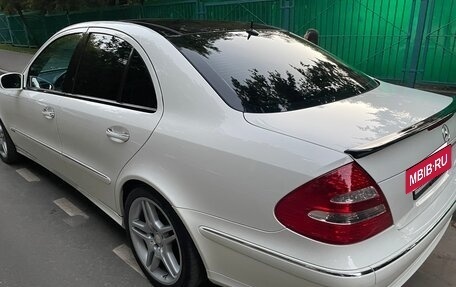 Mercedes-Benz E-Класс, 2004 год, 1 700 000 рублей, 4 фотография