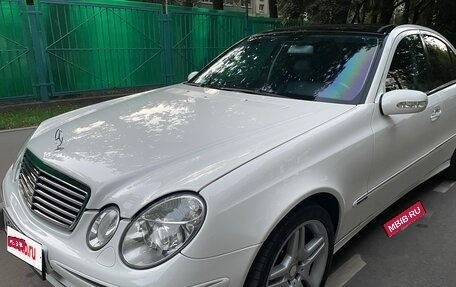 Mercedes-Benz E-Класс, 2004 год, 1 700 000 рублей, 2 фотография