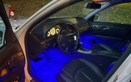 Mercedes-Benz E-Класс, 2004 год, 1 700 000 рублей, 10 фотография