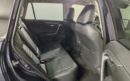 Toyota RAV4, 2025 год, 6 390 000 рублей, 23 фотография