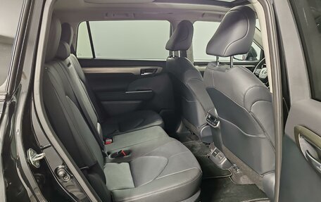 Toyota Highlander, 2025 год, 6 150 000 рублей, 22 фотография