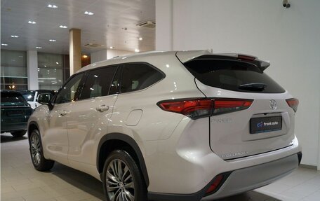 Toyota Highlander, 2025 год, 5 600 000 рублей, 3 фотография