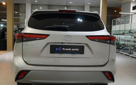 Toyota Highlander, 2025 год, 5 600 000 рублей, 6 фотография