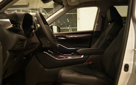 Toyota Highlander, 2025 год, 5 600 000 рублей, 12 фотография