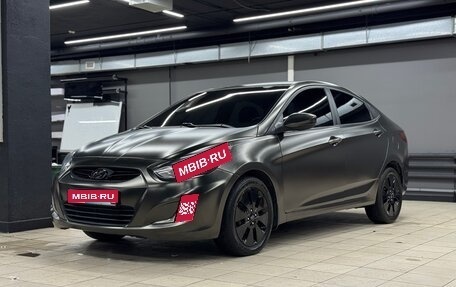 Hyundai Solaris II рестайлинг, 2011 год, 950 000 рублей, 1 фотография