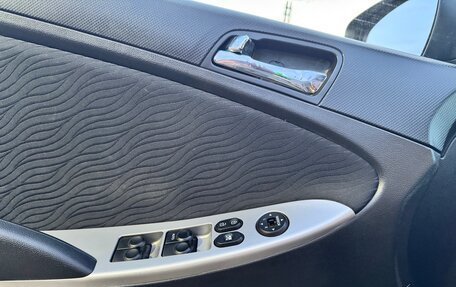 Hyundai Solaris II рестайлинг, 2012 год, 835 000 рублей, 9 фотография