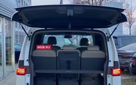 Volkswagen Multivan, 2023 год, 4 084 058 рублей, 6 фотография