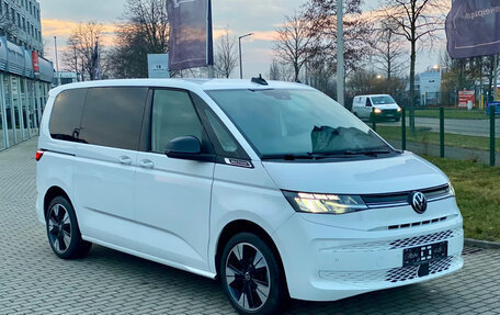 Volkswagen Multivan, 2023 год, 4 084 058 рублей, 3 фотография
