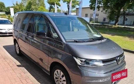 Volkswagen Multivan, 2023 год, 4 532 558 рублей, 2 фотография