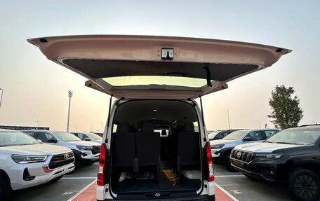 Toyota HiAce H300, 2026 год, 6 500 000 рублей, 11 фотография