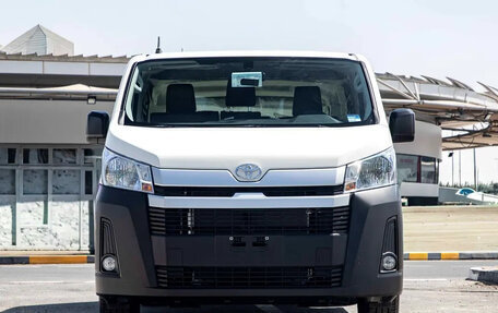 Toyota HiAce H300, 2026 год, 6 300 000 рублей, 3 фотография