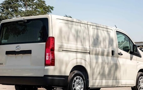 Toyota HiAce H300, 2026 год, 6 300 000 рублей, 2 фотография