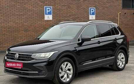 Volkswagen Tiguan II, 2021 год, 2 320 000 рублей, 3 фотография