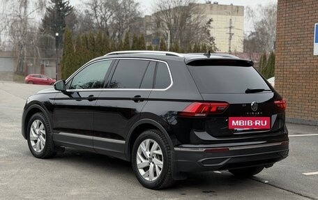 Volkswagen Tiguan II, 2021 год, 2 320 000 рублей, 5 фотография