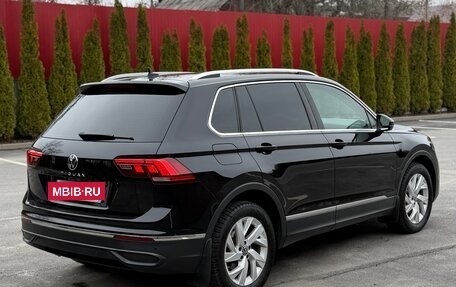 Volkswagen Tiguan II, 2021 год, 2 320 000 рублей, 8 фотография