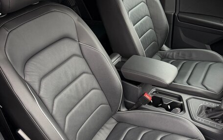 Volkswagen Tiguan II, 2021 год, 2 320 000 рублей, 31 фотография