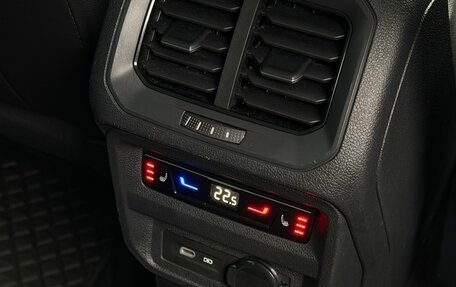 Volkswagen Tiguan II, 2021 год, 2 320 000 рублей, 26 фотография