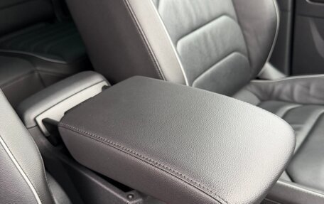 Volkswagen Tiguan II, 2021 год, 2 320 000 рублей, 34 фотография