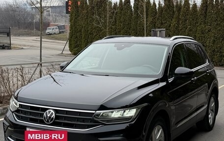 Volkswagen Tiguan II, 2021 год, 2 320 000 рублей, 39 фотография