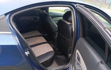 Chevrolet Cruze II, 2010 год, 550 000 рублей, 11 фотография