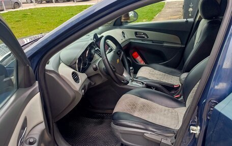 Chevrolet Cruze II, 2010 год, 550 000 рублей, 9 фотография