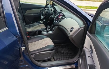 Chevrolet Cruze II, 2010 год, 550 000 рублей, 12 фотография