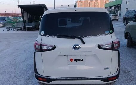 Toyota Sienta II, 2018 год, 1 570 000 рублей, 6 фотография