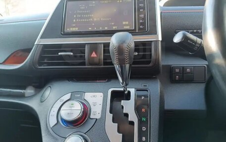 Toyota Sienta II, 2018 год, 1 570 000 рублей, 12 фотография