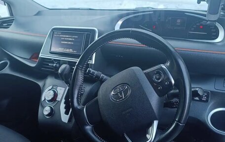 Toyota Sienta II, 2018 год, 1 570 000 рублей, 17 фотография