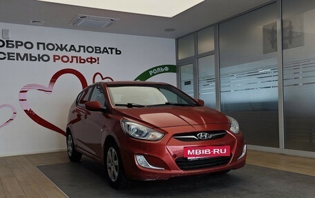 Hyundai Solaris II рестайлинг, 2012 год, 530 000 рублей, 3 фотография