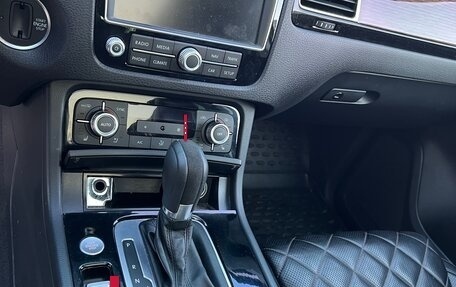 Volkswagen Touareg III, 2017 год, 3 790 000 рублей, 14 фотография