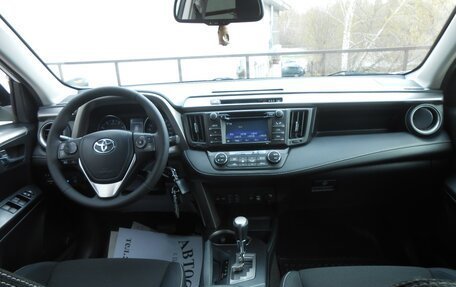 Toyota RAV4, 2016 год, 2 150 000 рублей, 12 фотография